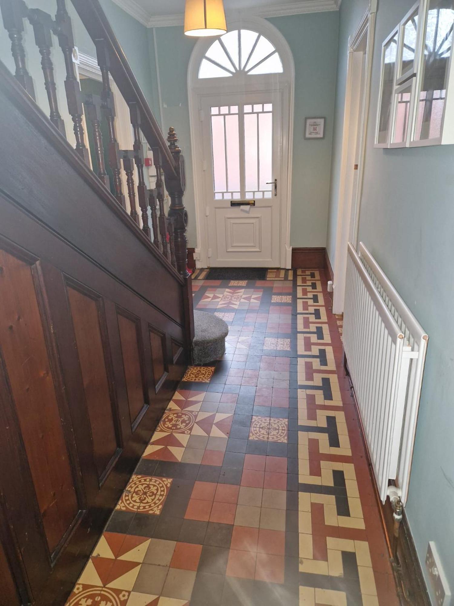 Hereford - Falcon House - Spacious 5 Bedroom House With Games Room - Sleeps 14 Guests - Great Property For Family & Friends Gathering Together - Hosted By Rentmyhouse Exterior photo